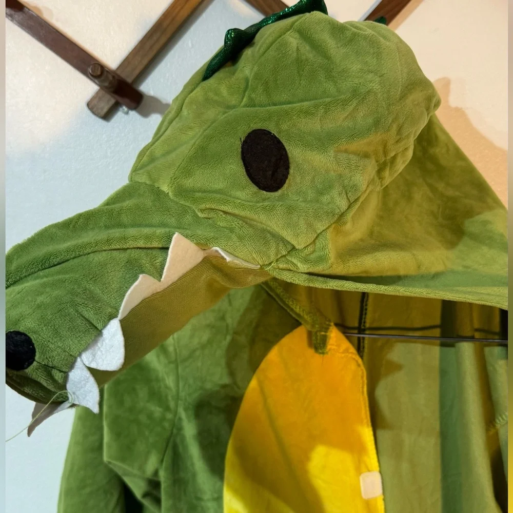 Dinosaur green and yellow Kids Costume size Large in EUC detachable tail hood